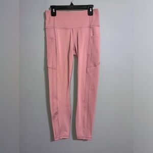 Athleta Ultimate Stash Pocket 7/8
Tights Legging in Volcanic Violet size Small